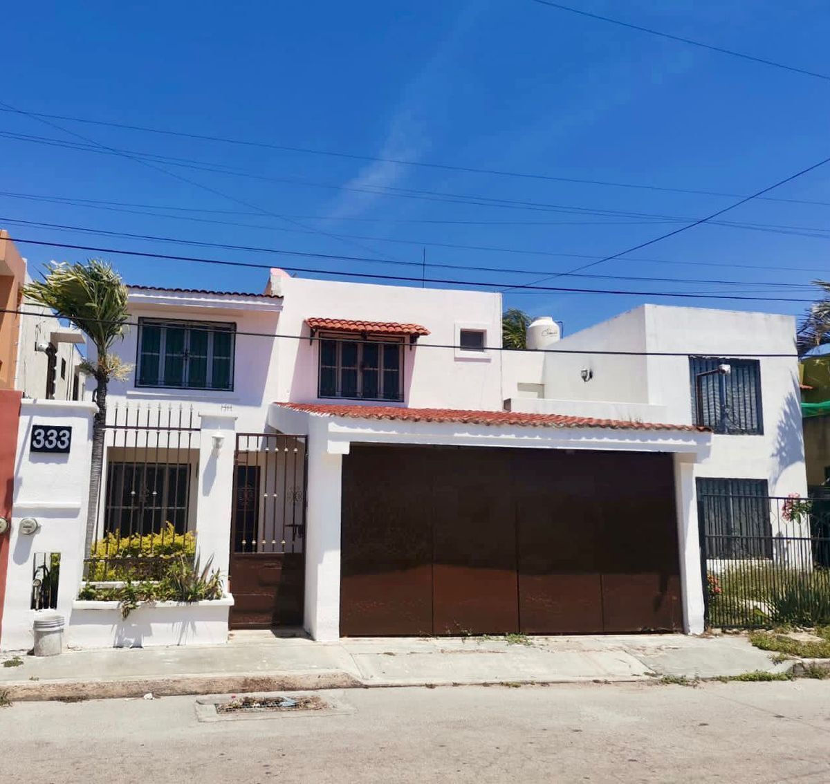 CASA EN RENTA EN FRANCISCO DE MONTEJO SEMIAMUEBLADA, MERIDA