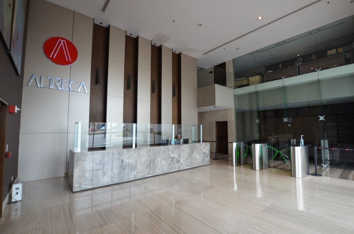 3 de 6: Lobby