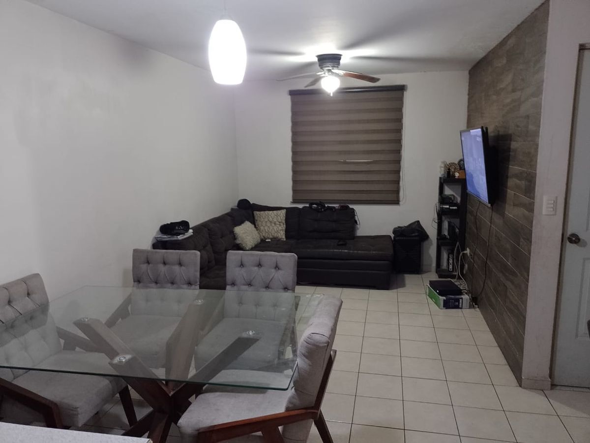 4 de 12: Sala comedor