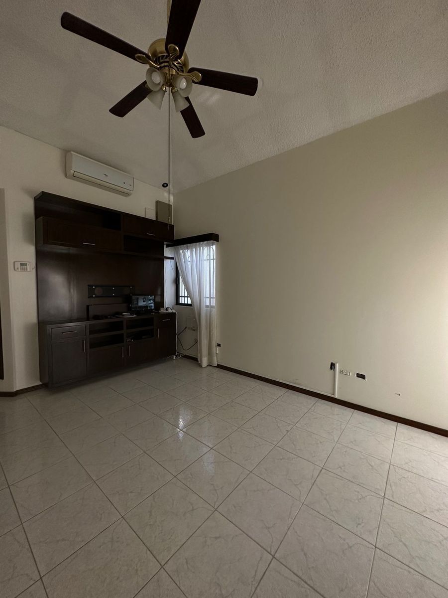 House in Las Cumbres 5 Sector A, Monterrey, photo 10 of 25