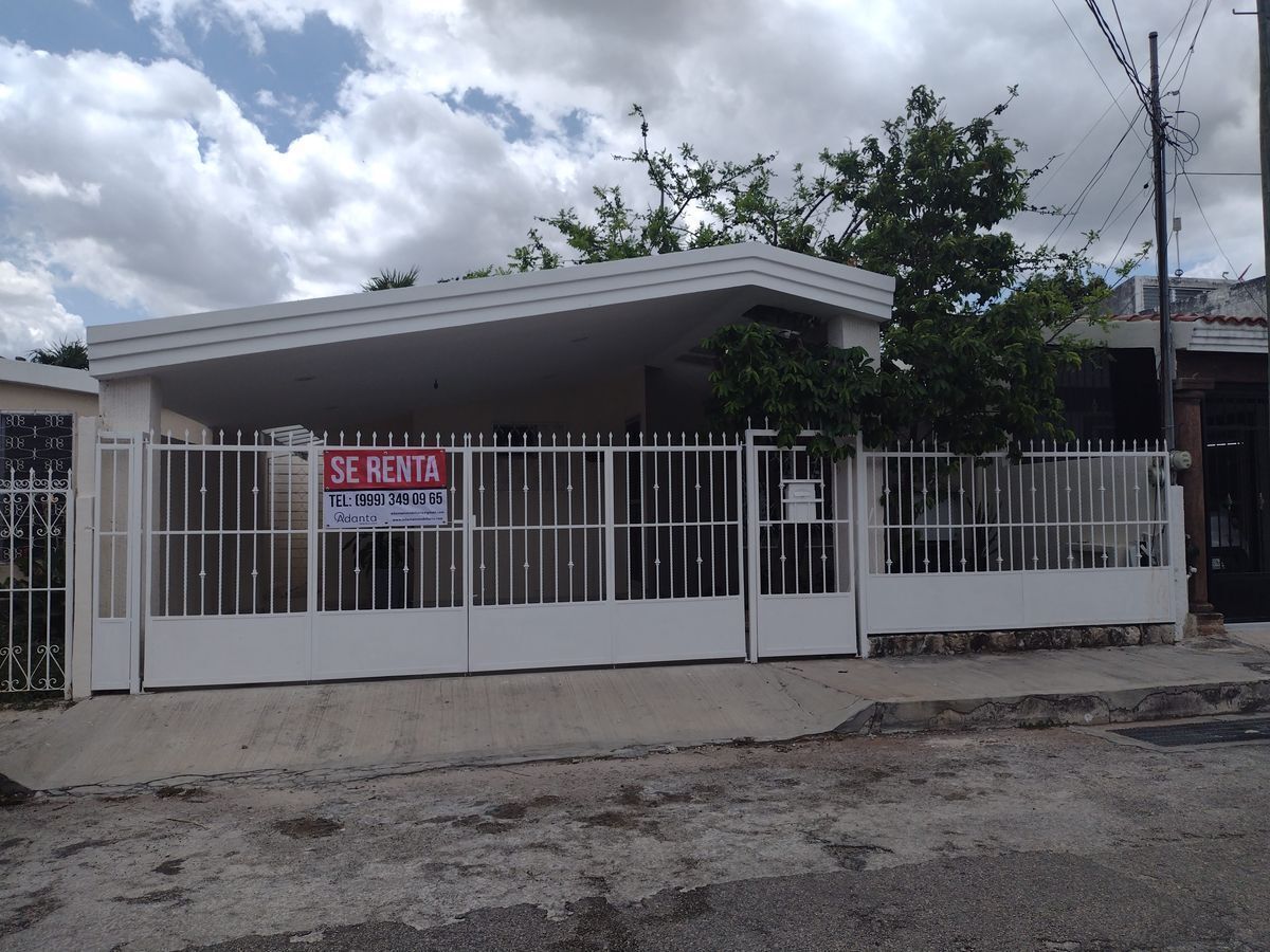 1 de 26: Fachada principal