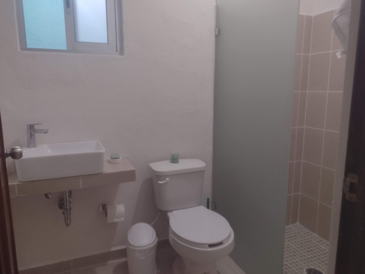 6 de 26: Baño completo