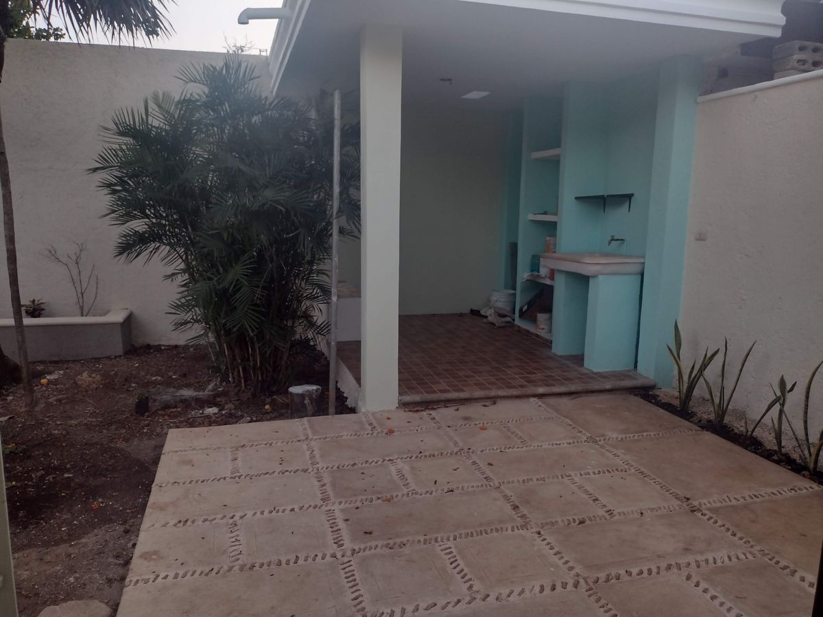 20 de 26: Terraza trasera