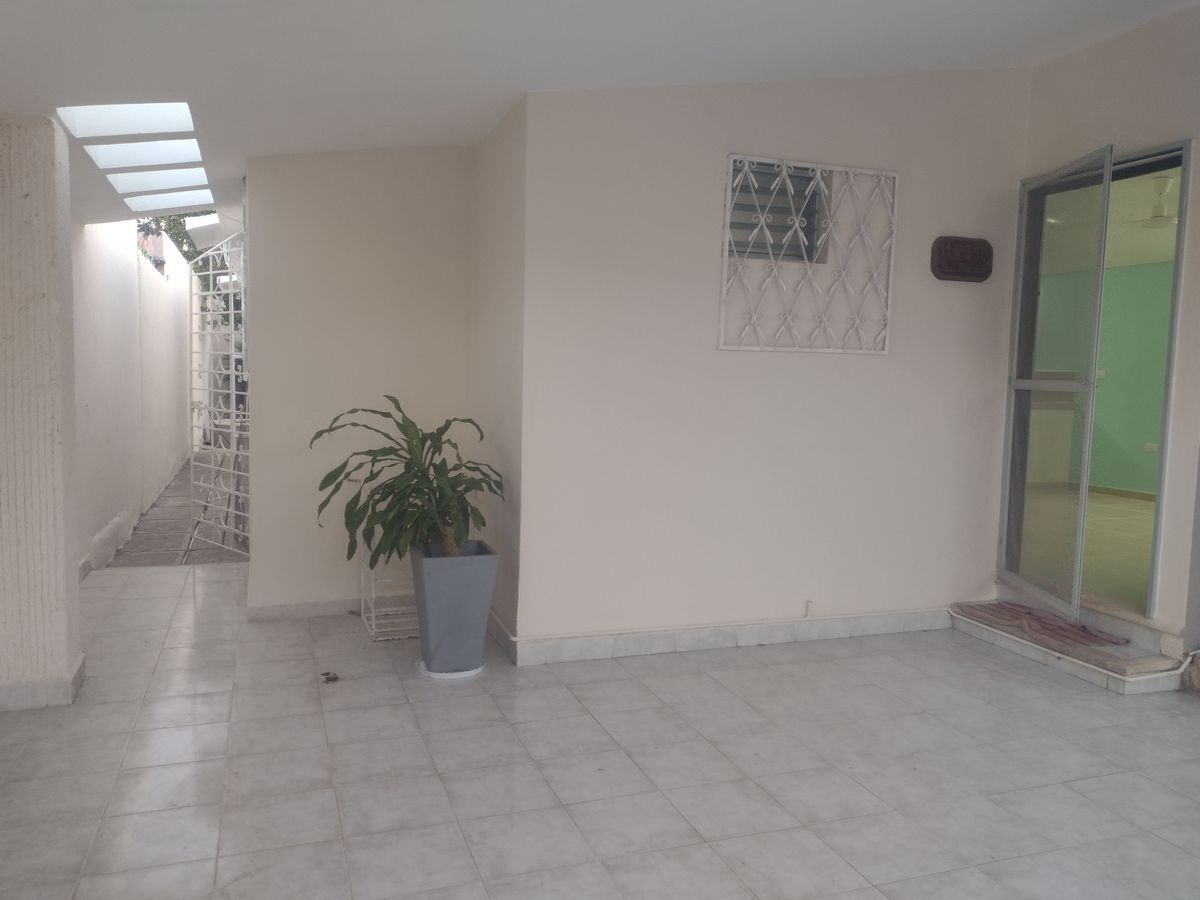 25 de 26: Pasillo de servicio