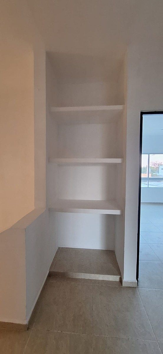 21 de 21: closet de blancos