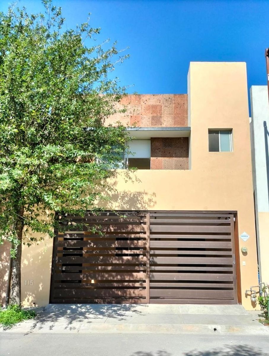 CASA EN RENTA EN ANAHUAC MADEIRA ,ESCOBEDO