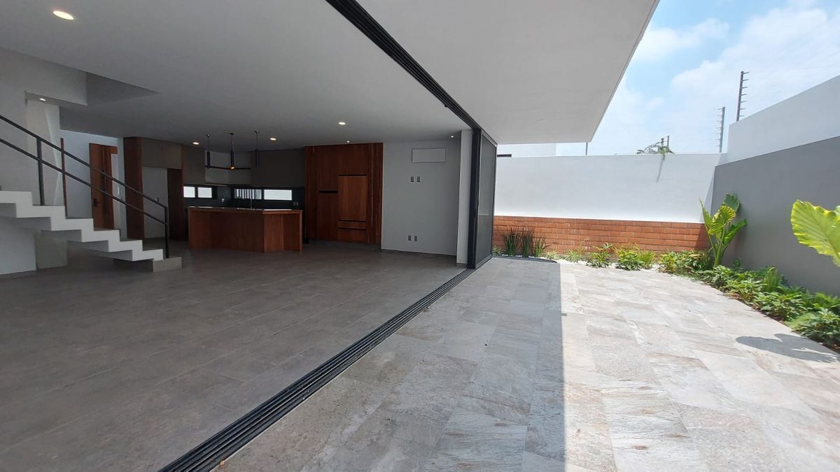 Hermosa Residencia en Puerta Azaleas $11,700,000