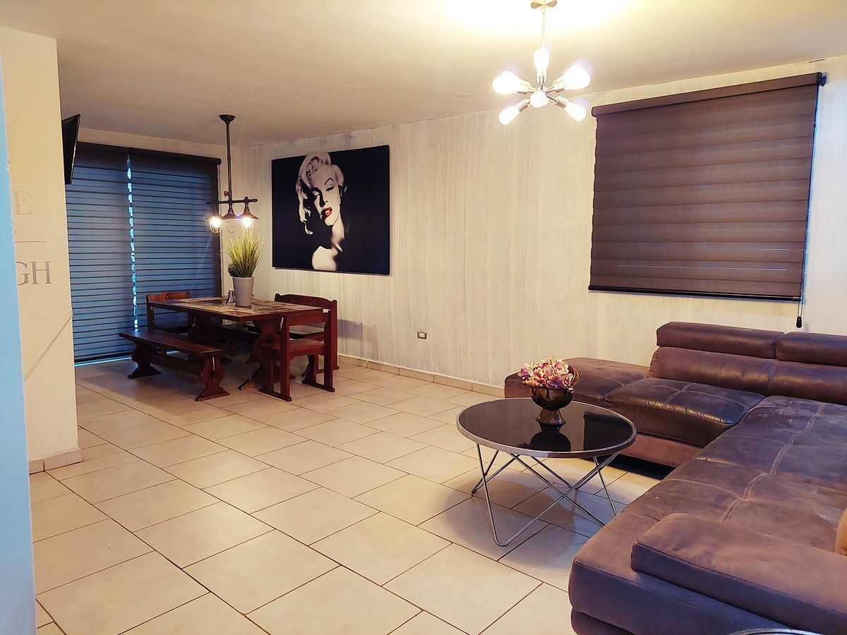 3 de 14: Sala comedor