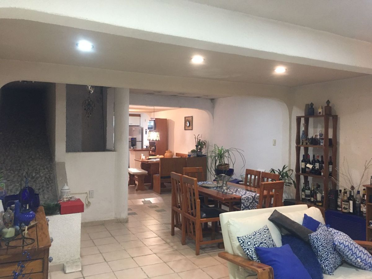 2 de 21: Estancia con excelentes espacios. 