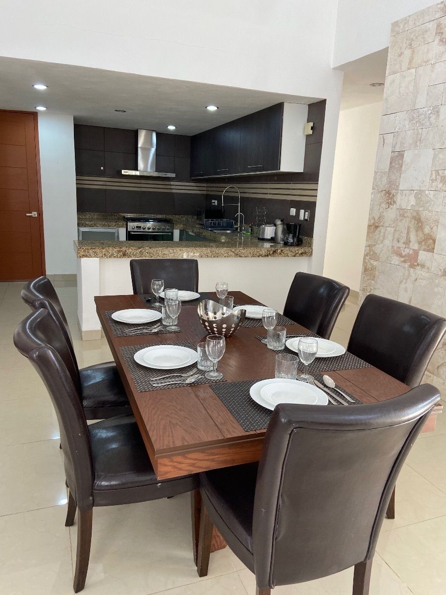 5 of 19: Comedor