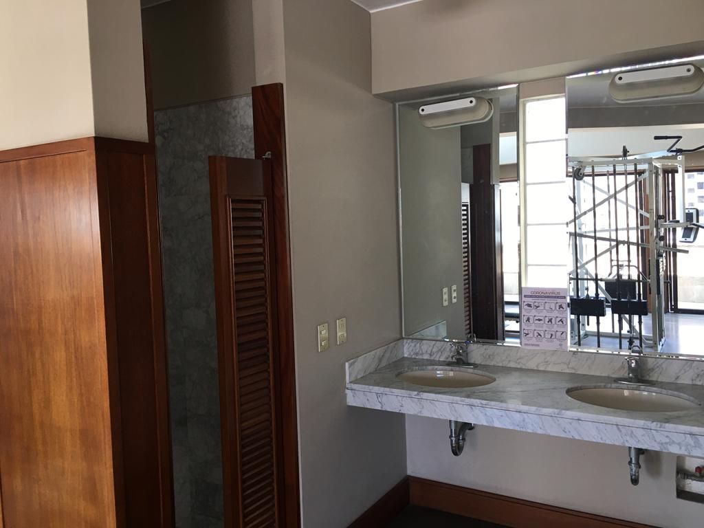 17 de 18: Zona de baño área común.