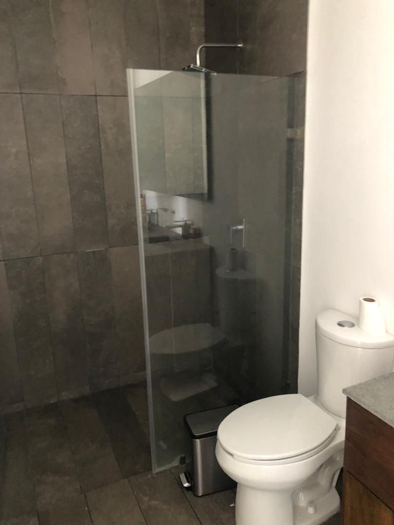 6 de 13: Baño completo