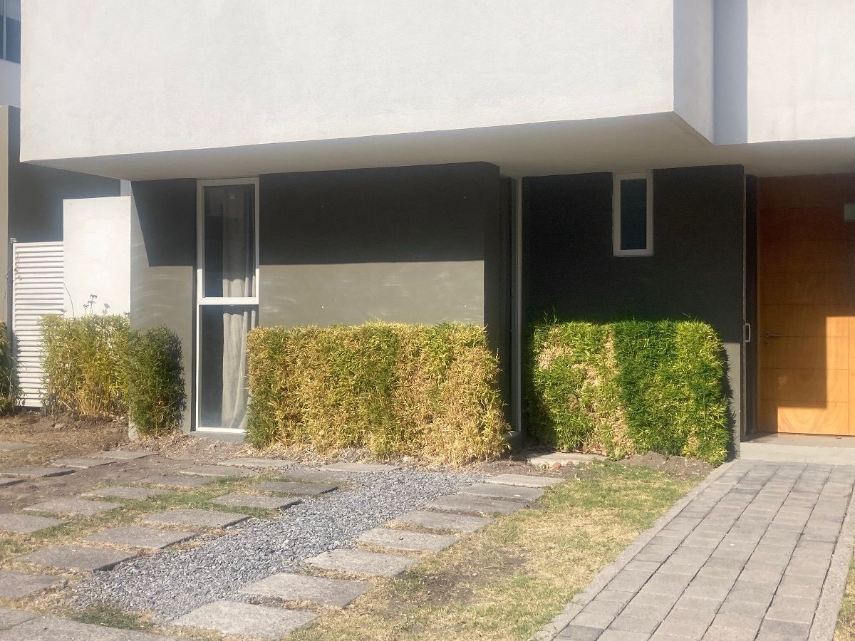 Casa en venta de una planta en Jurquilla Santa Fé, Querétaro.