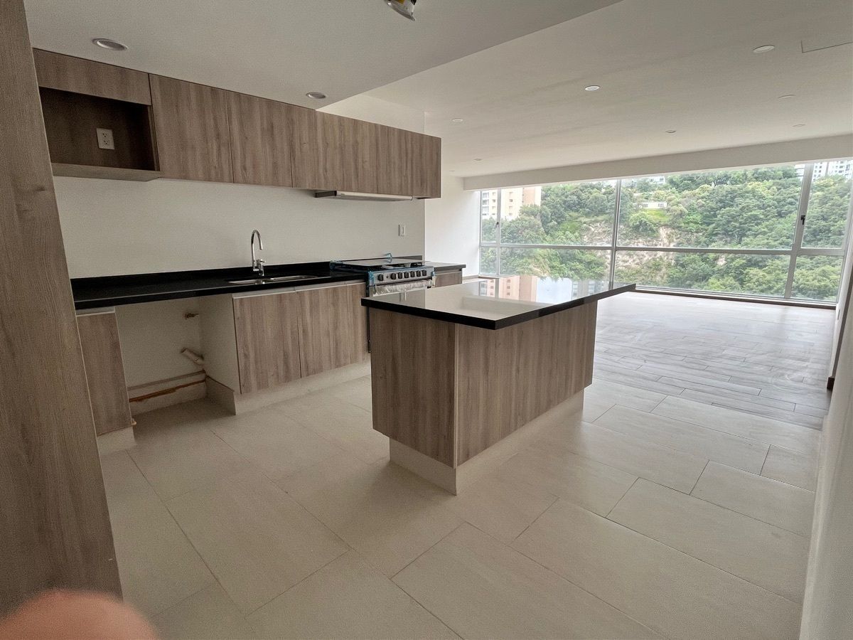 Apartment in Bosque Real, Huixquilucan, photo 2 of 28