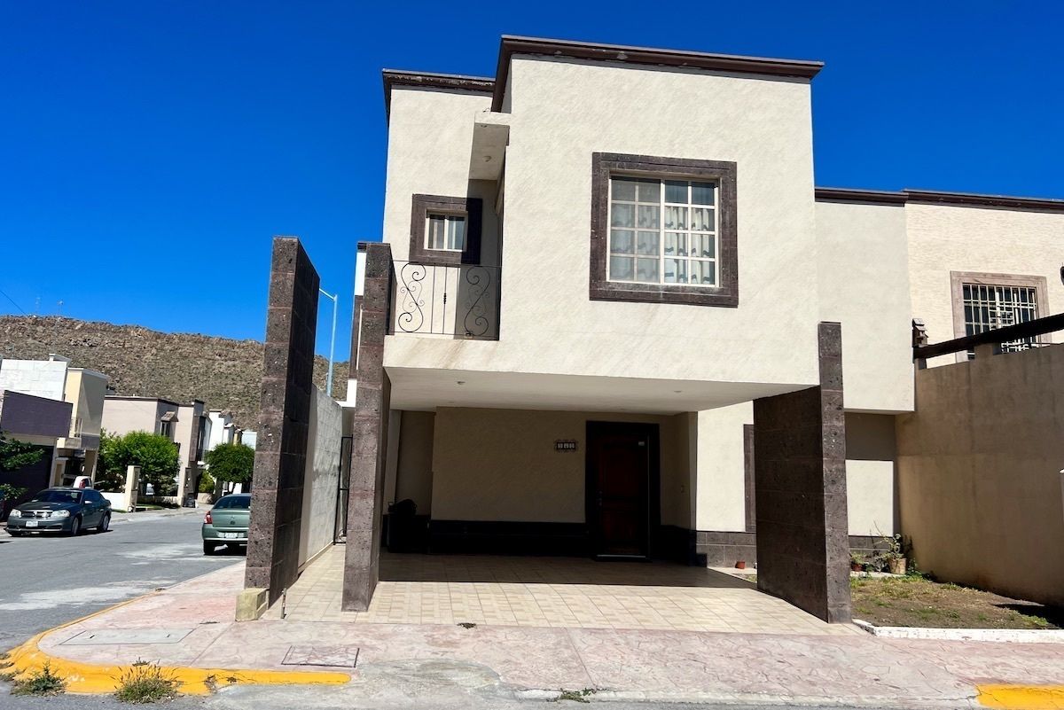 Fachada, foto 1 de 17