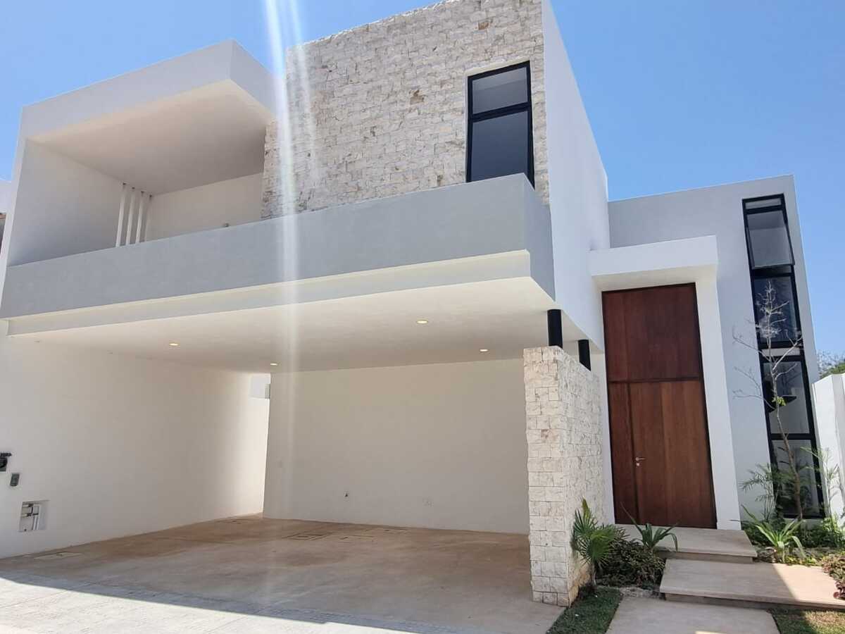 1 de 22: Fachada Principal