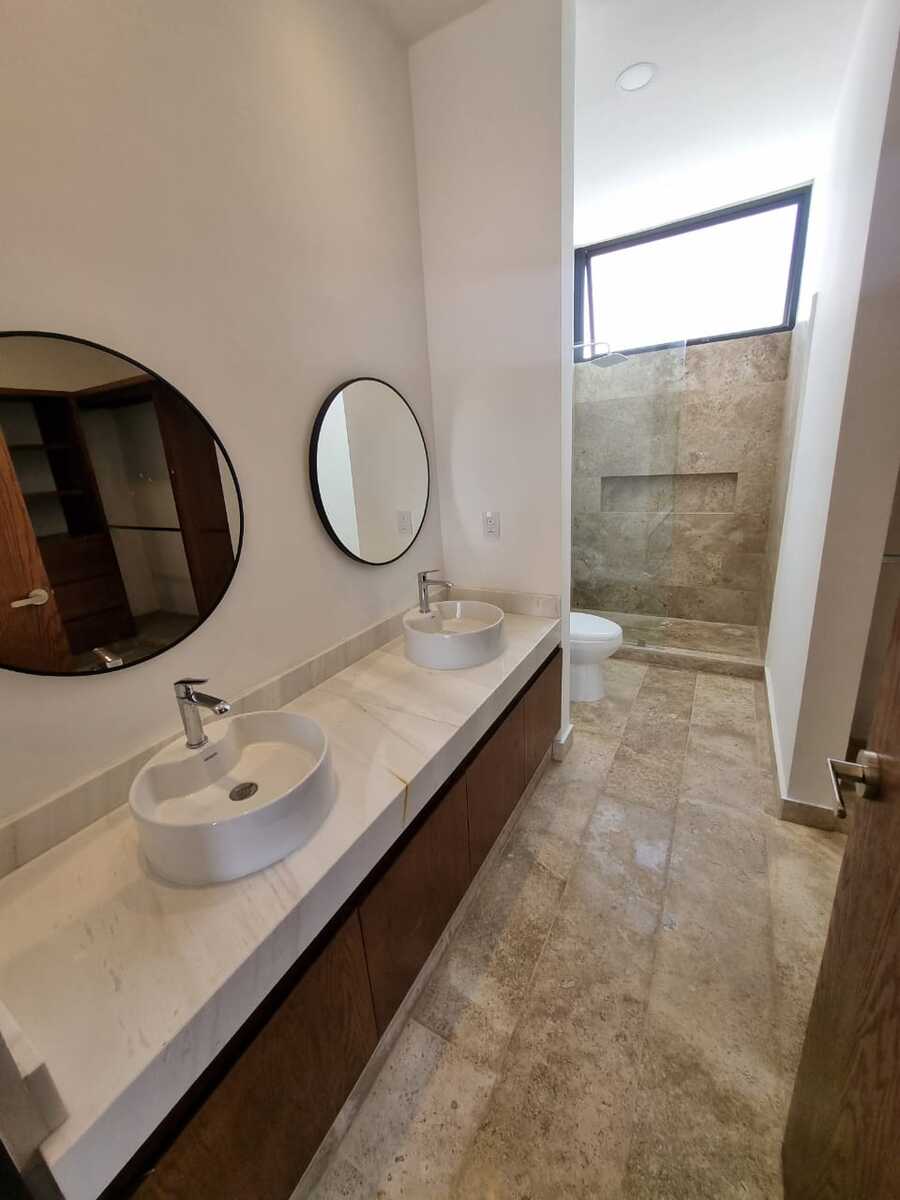 15 de 22: Baño Recámara Principal