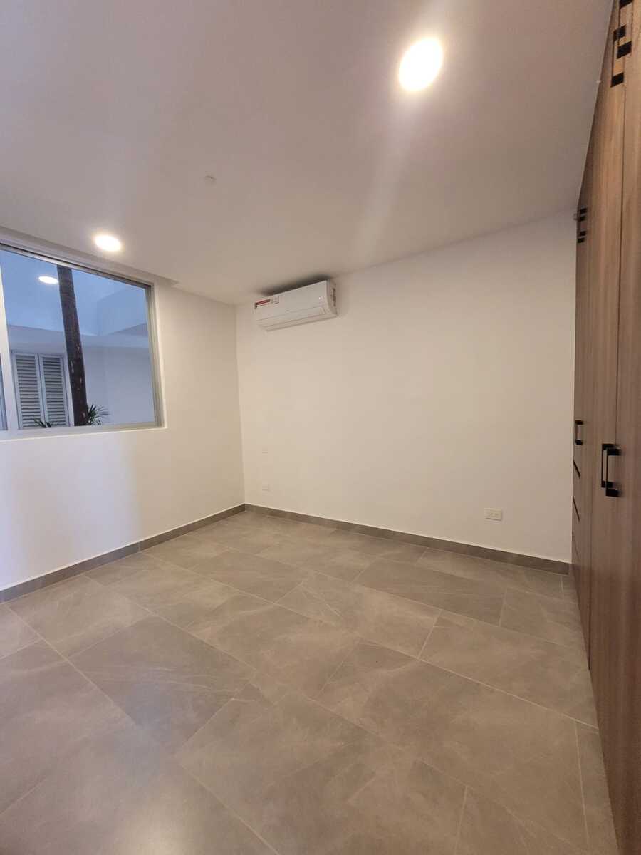 5 of 17: Segunda Recámara