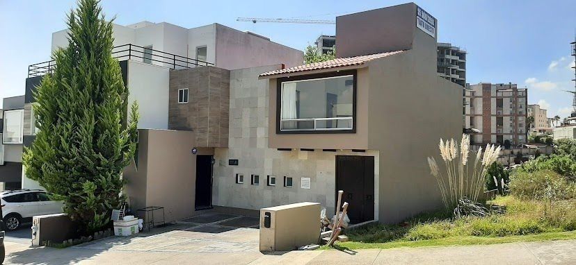 Casa en Venta/Renta en Bosque Real