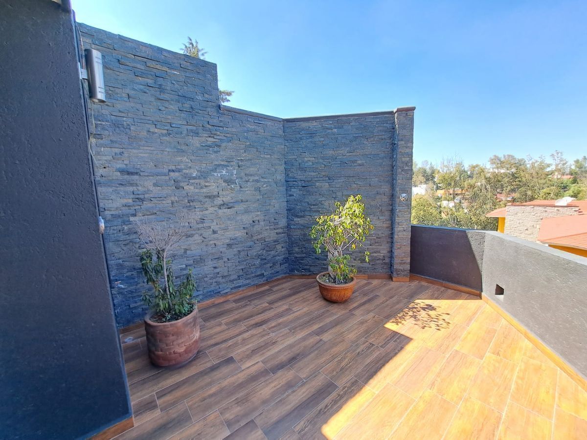17 de 22: Terraza de la recámara principal 