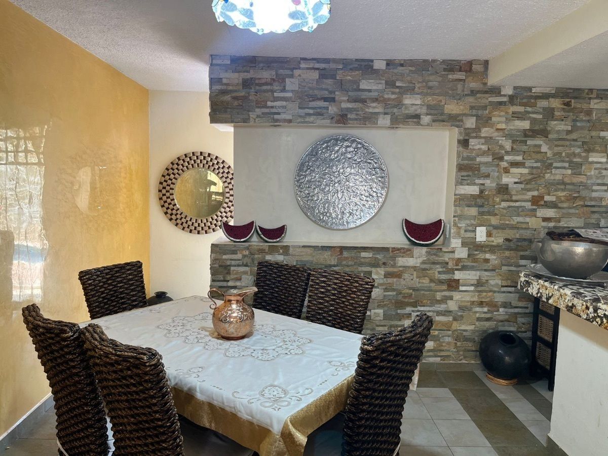 6 of 29: Comedor