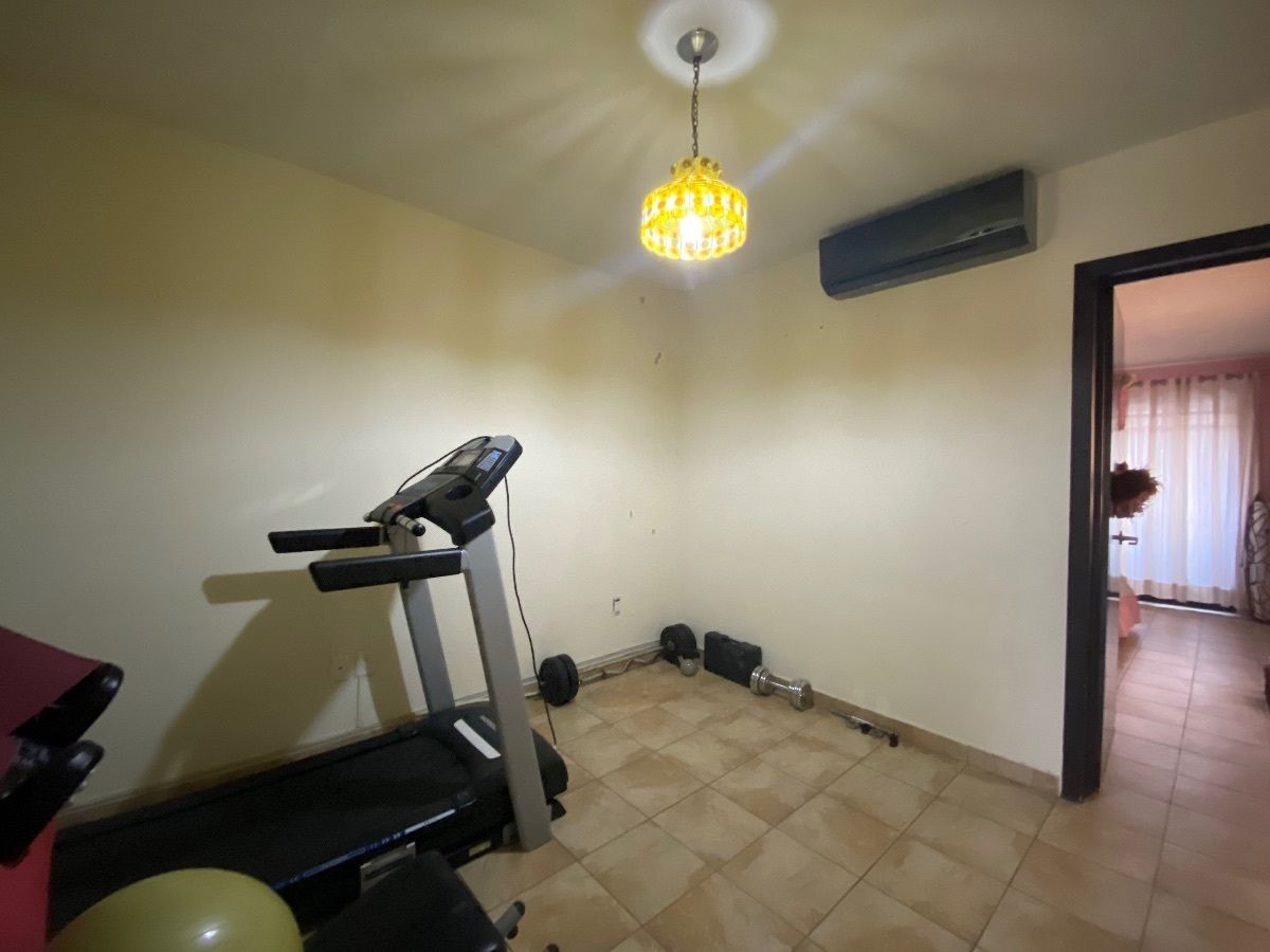 19 of 29: Sala de TV climatizada