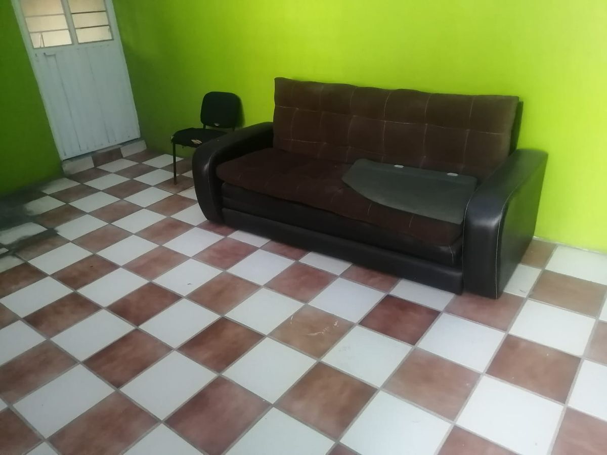 5 de 16: CUARTO DE TV O USO PARTICULAR