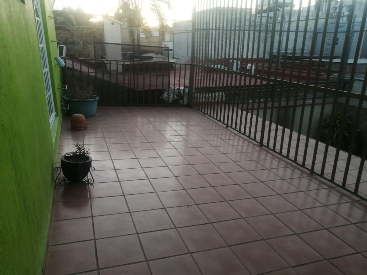 13 de 16: TERRAZA PLANTA ALTA
