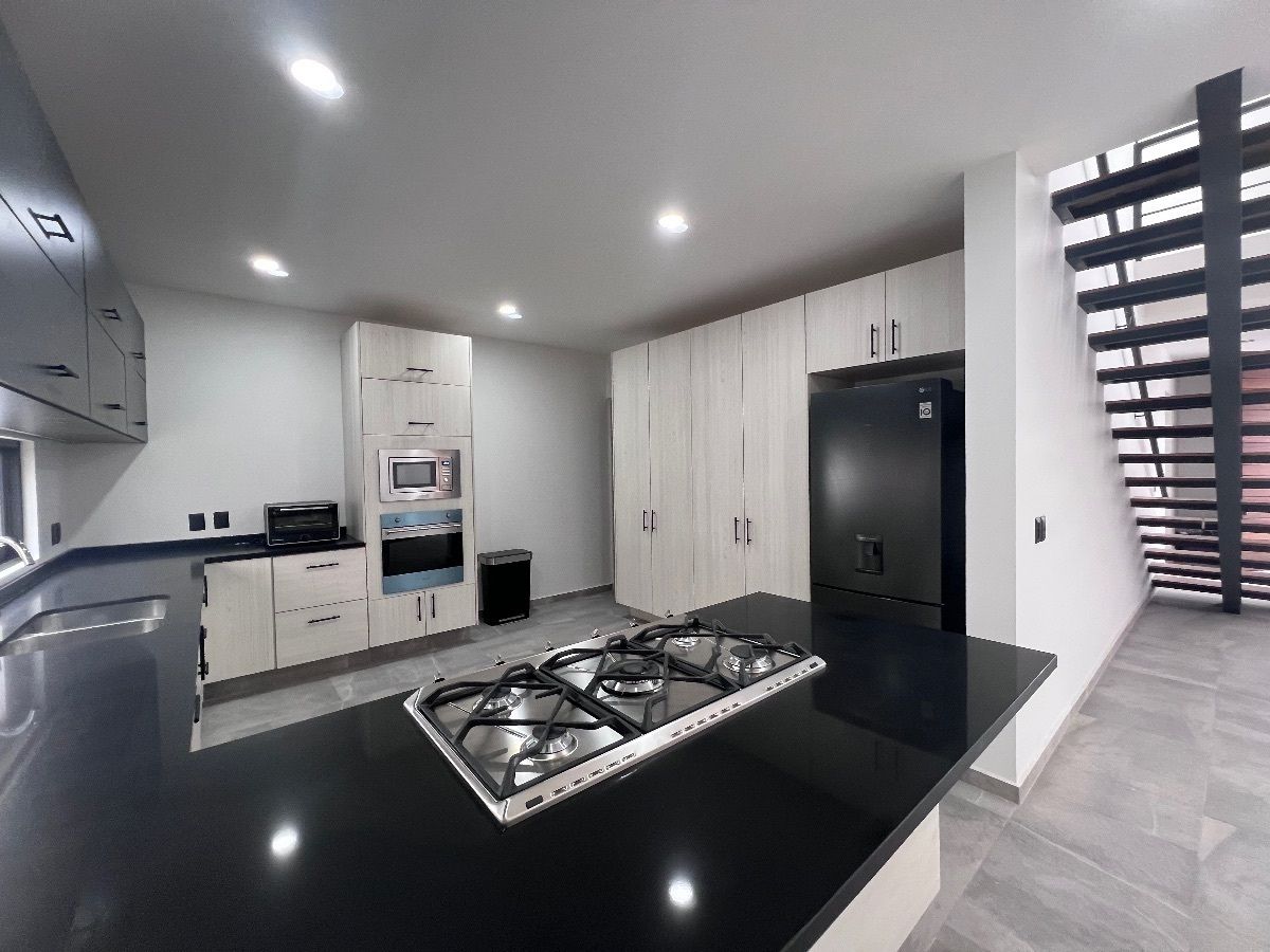 5 de 41: Cocina 
Foro desde comedor