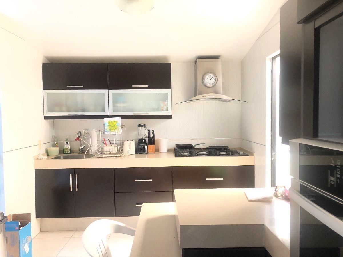 18 de 37: Cocina amplia