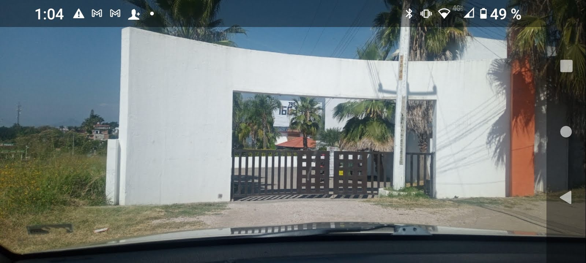 19 de 23: Entrada al fraccionamiento con vigilancia 