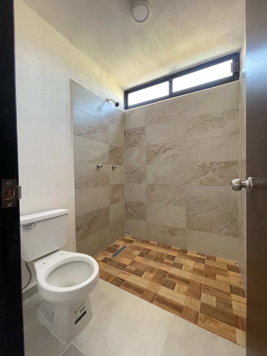 8 of 17: Baño completo