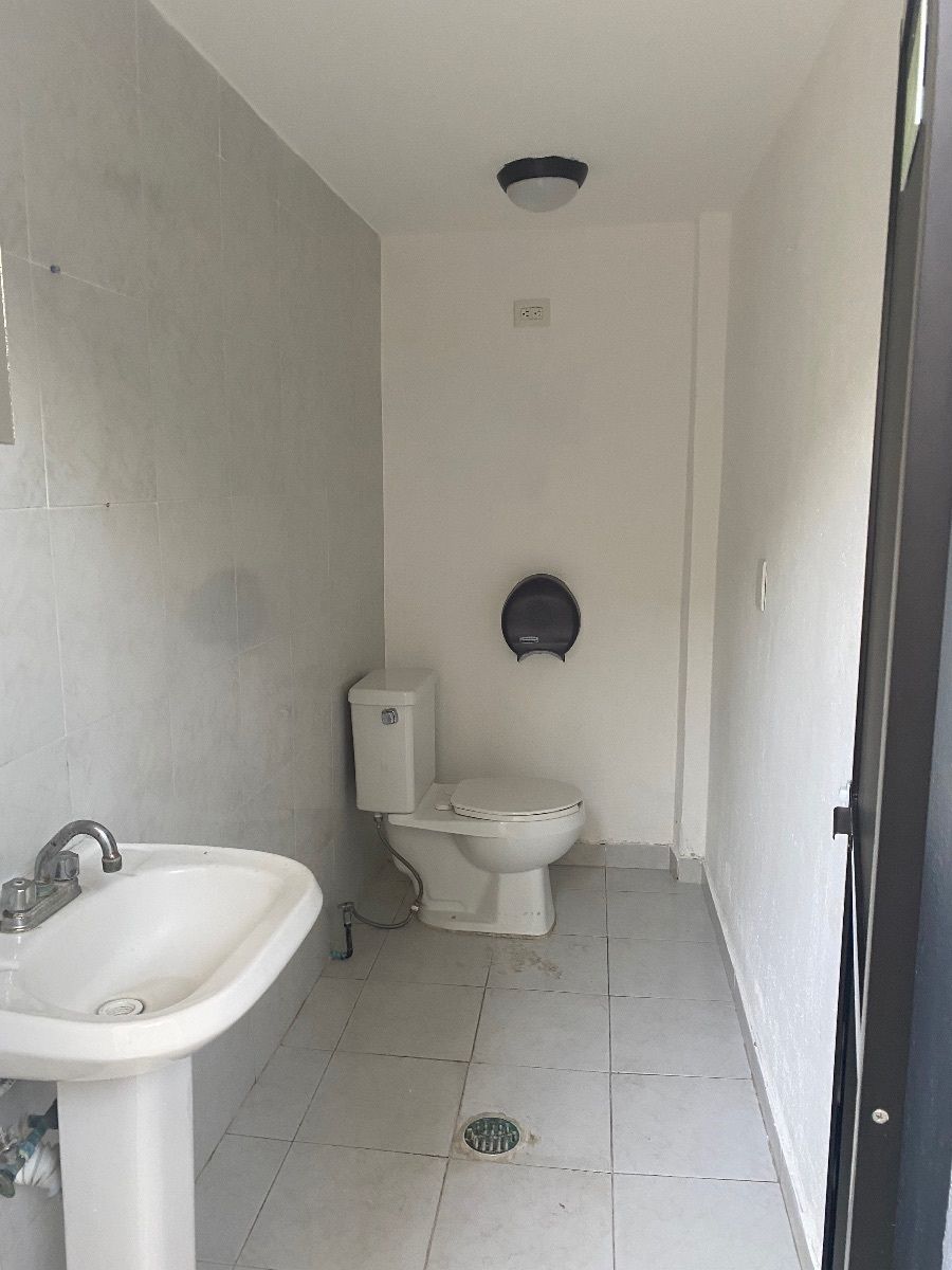 Office in Los Laguitos, Tuxtla Gutiérrez, photo 25 of 27