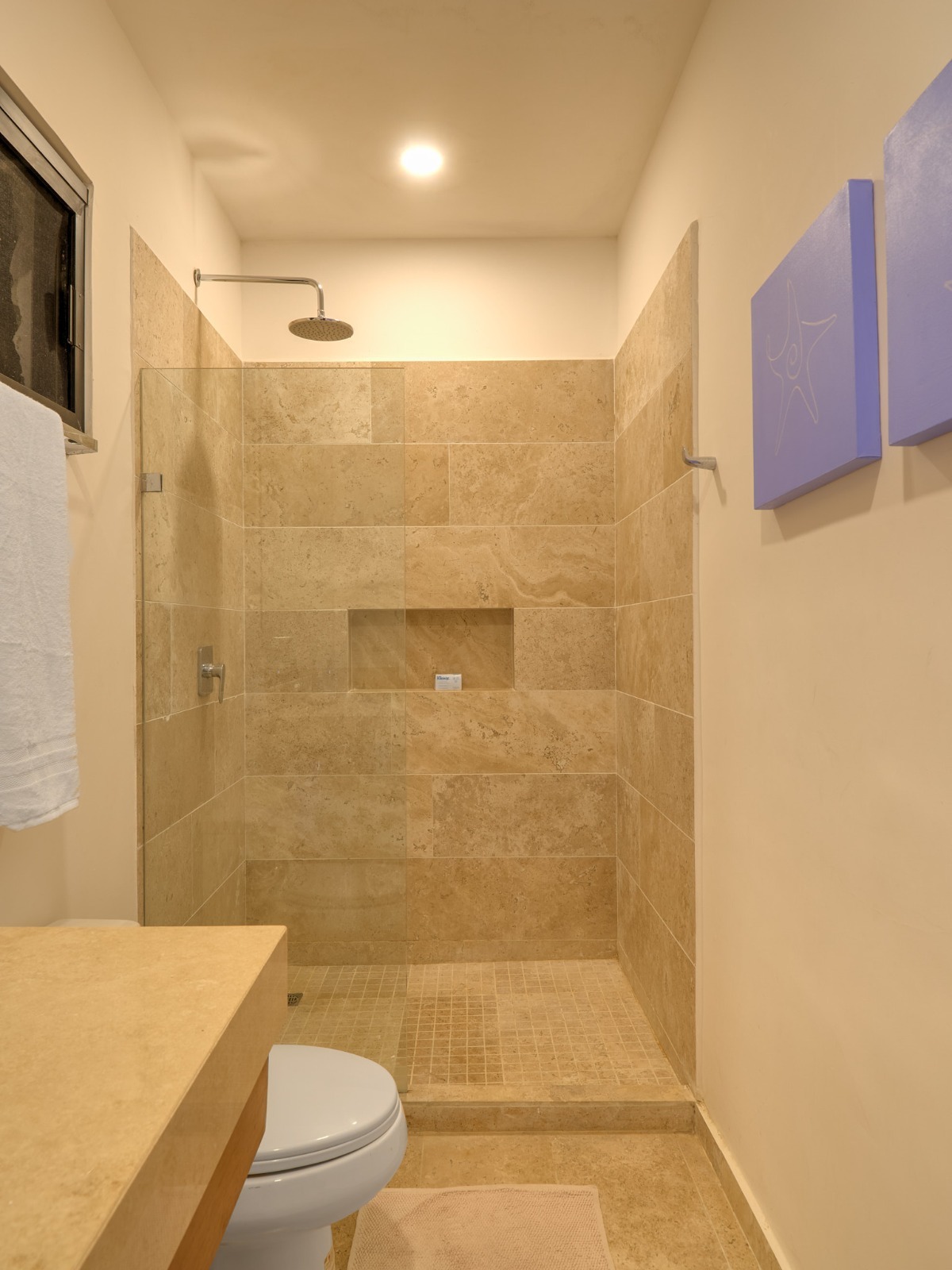 14 de 45: Baño de habitación 3