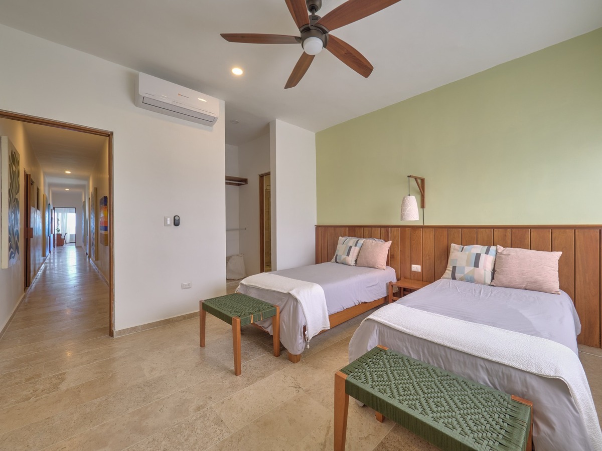 18 de 45: Habitación 3, está al final del pasillo