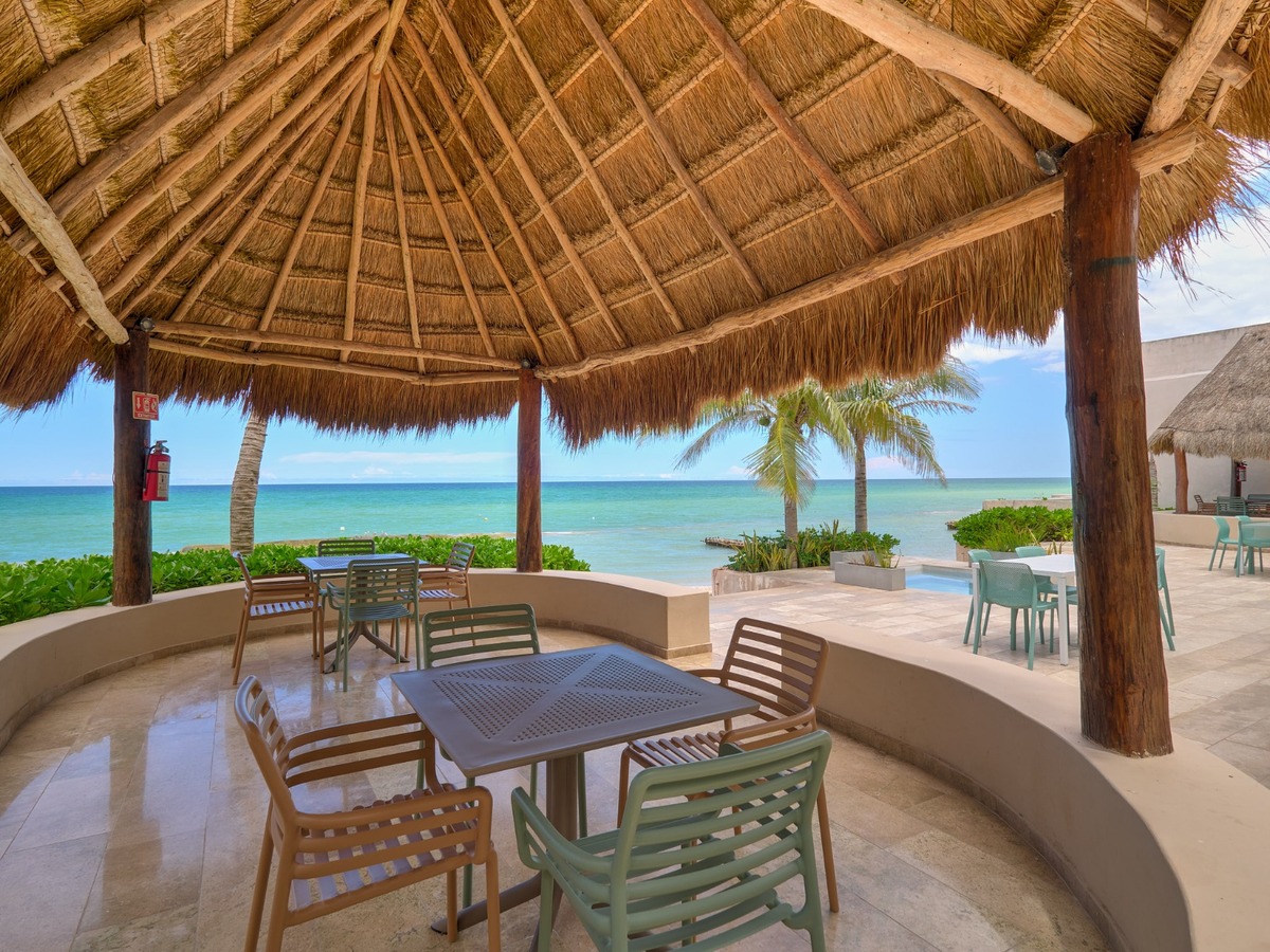 35 de 45: Palapas de áreas comunes