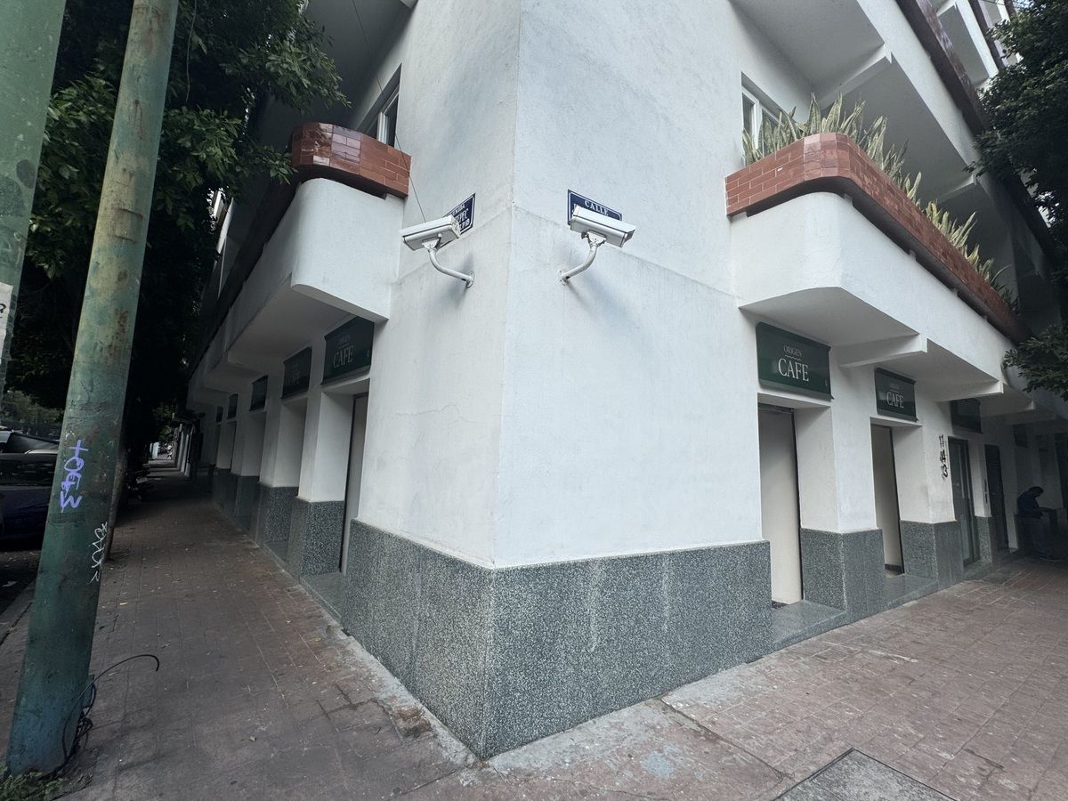1 de 6: Local en esquina
