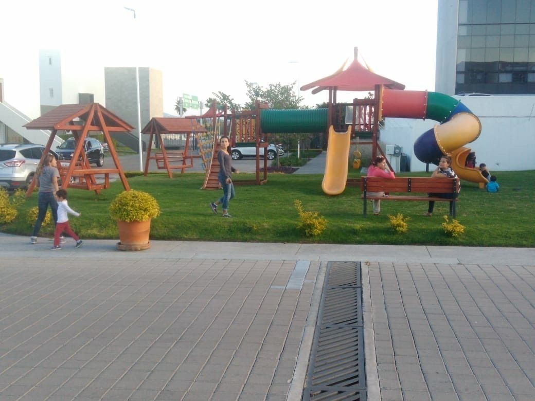 14 de 15: Area de juegos infantiles