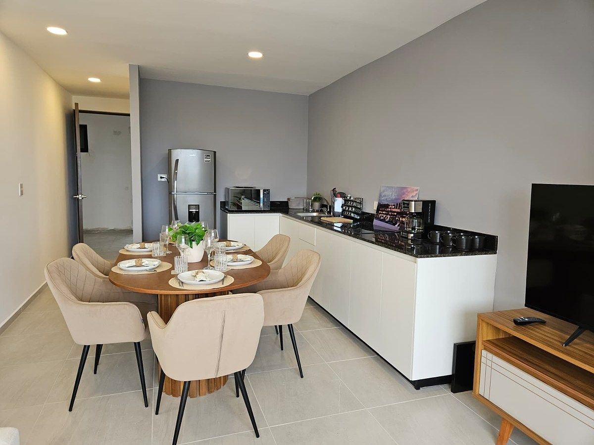 3 de 14: Cocina y Comedor