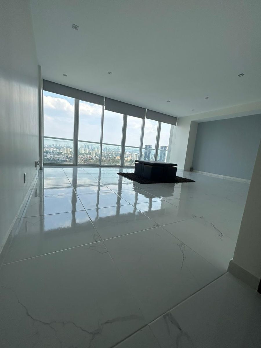 12, Avenida Vista Real, 001, Bosque Real, 52774 con 3 Recámaras, 3 Baños, 172 Metros Cuadrados y 2 Puestos de Estacionamiento 12, Avenida Vista Real, 001, Bosque Real, 52774 con 3 Recámaras, 3 Baños, 172 Metros Cuadrados y 2 Puestos de Estacionamiento