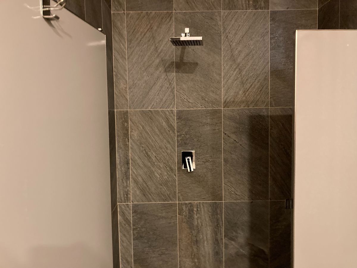 21 de 49: Regadera alberca