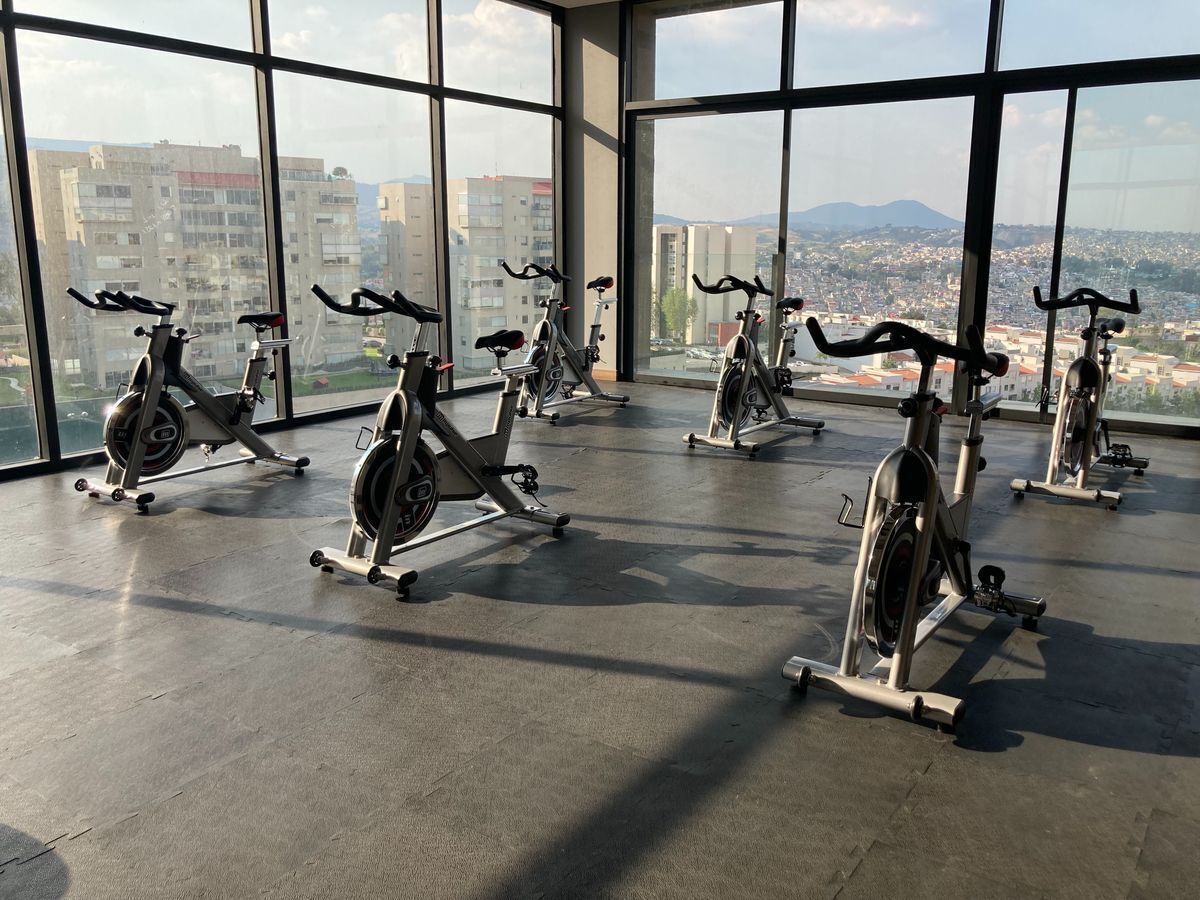 22 de 49: Salón de Spinning