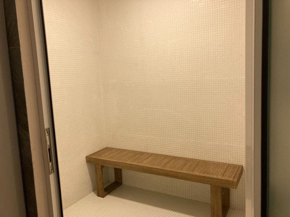 24 de 49: Vestidores de baños para alberca