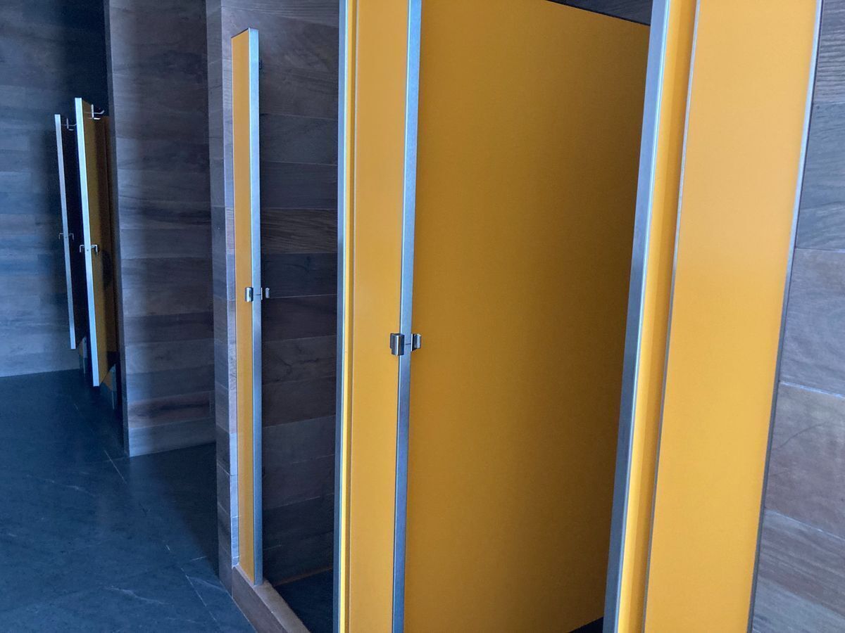 34 de 50: Baños de la alberca