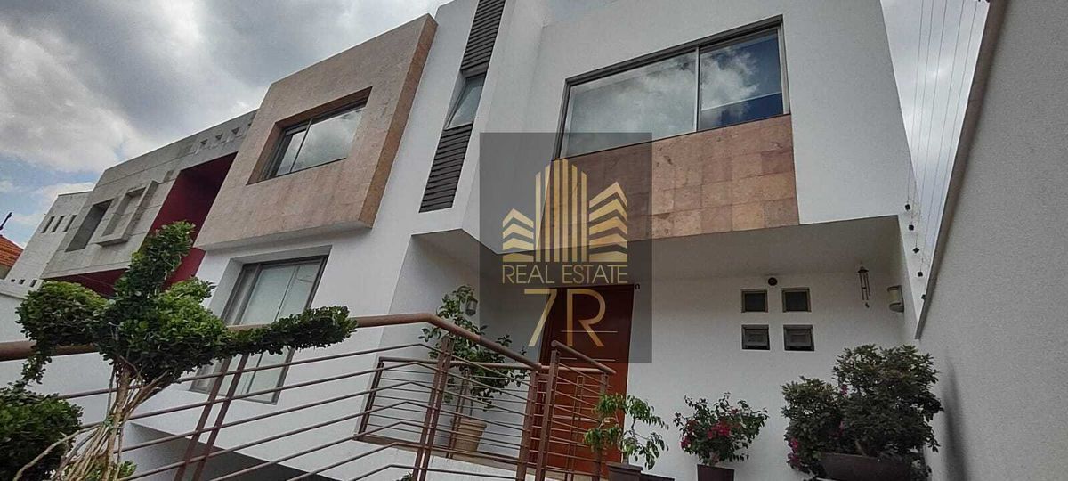 Casa en condominio en 6a sección de Lomas Verdes