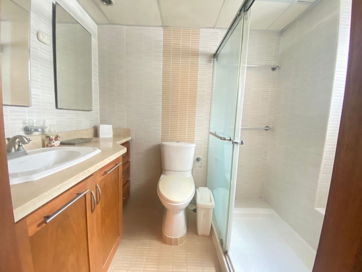 16 de 27: baño principal