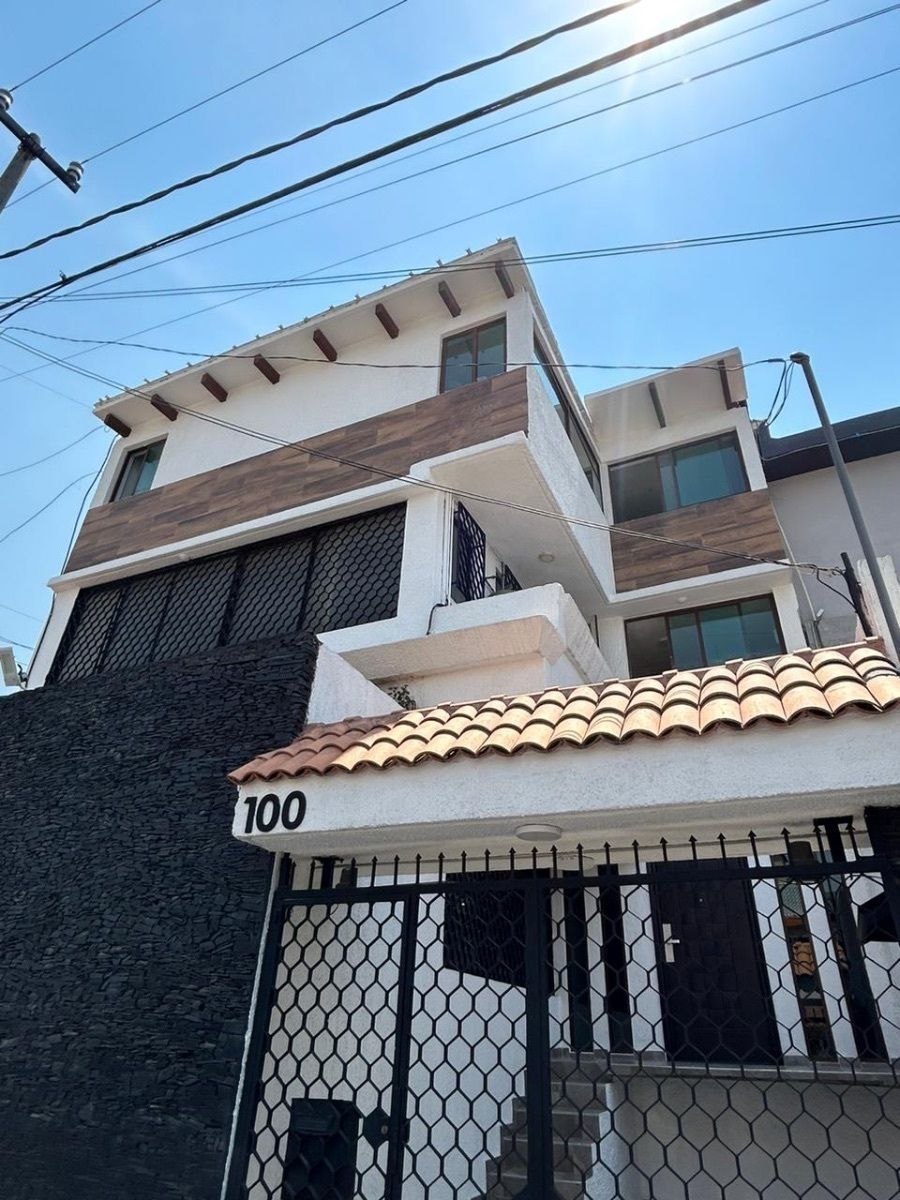 Vendo excelente casa en Boulevares, Naucalpan