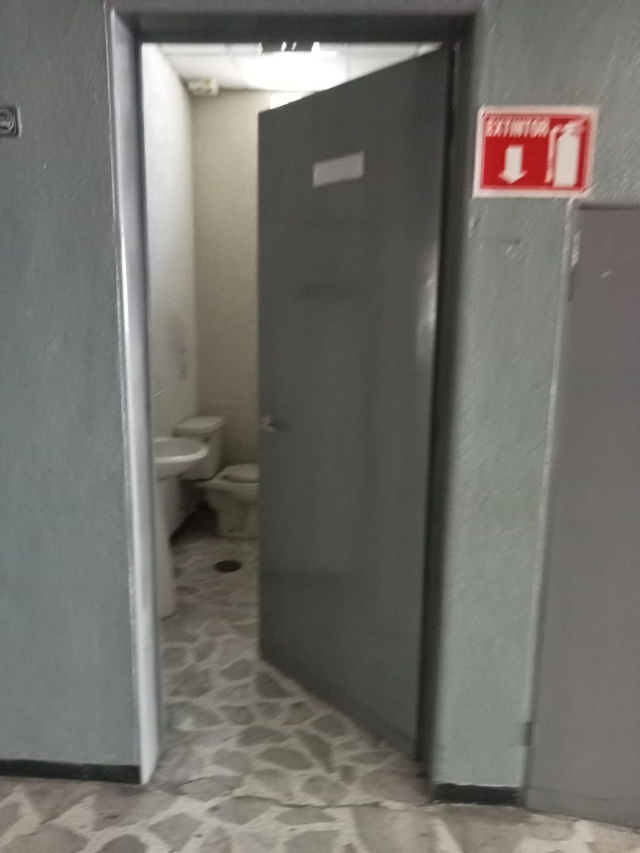 11 de 14: Local en renta 250 m2 zona centro Queretaro