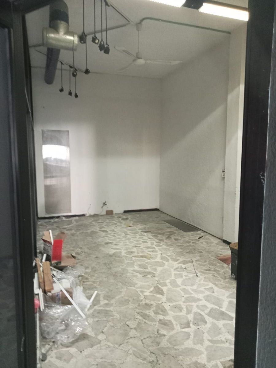 12 de 14: Local en renta 250 m2 zona centro Queretaro