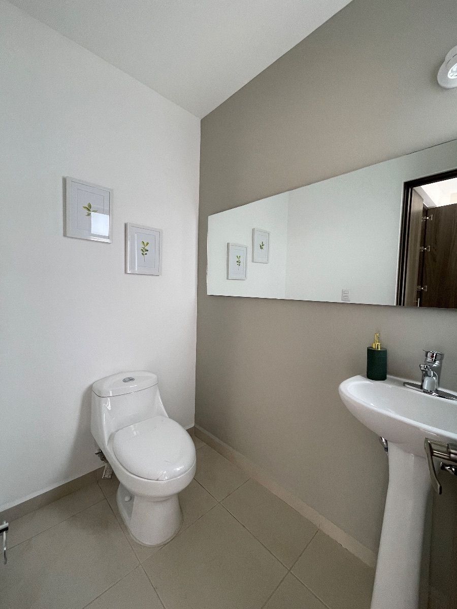 7 de 18: Baño principal